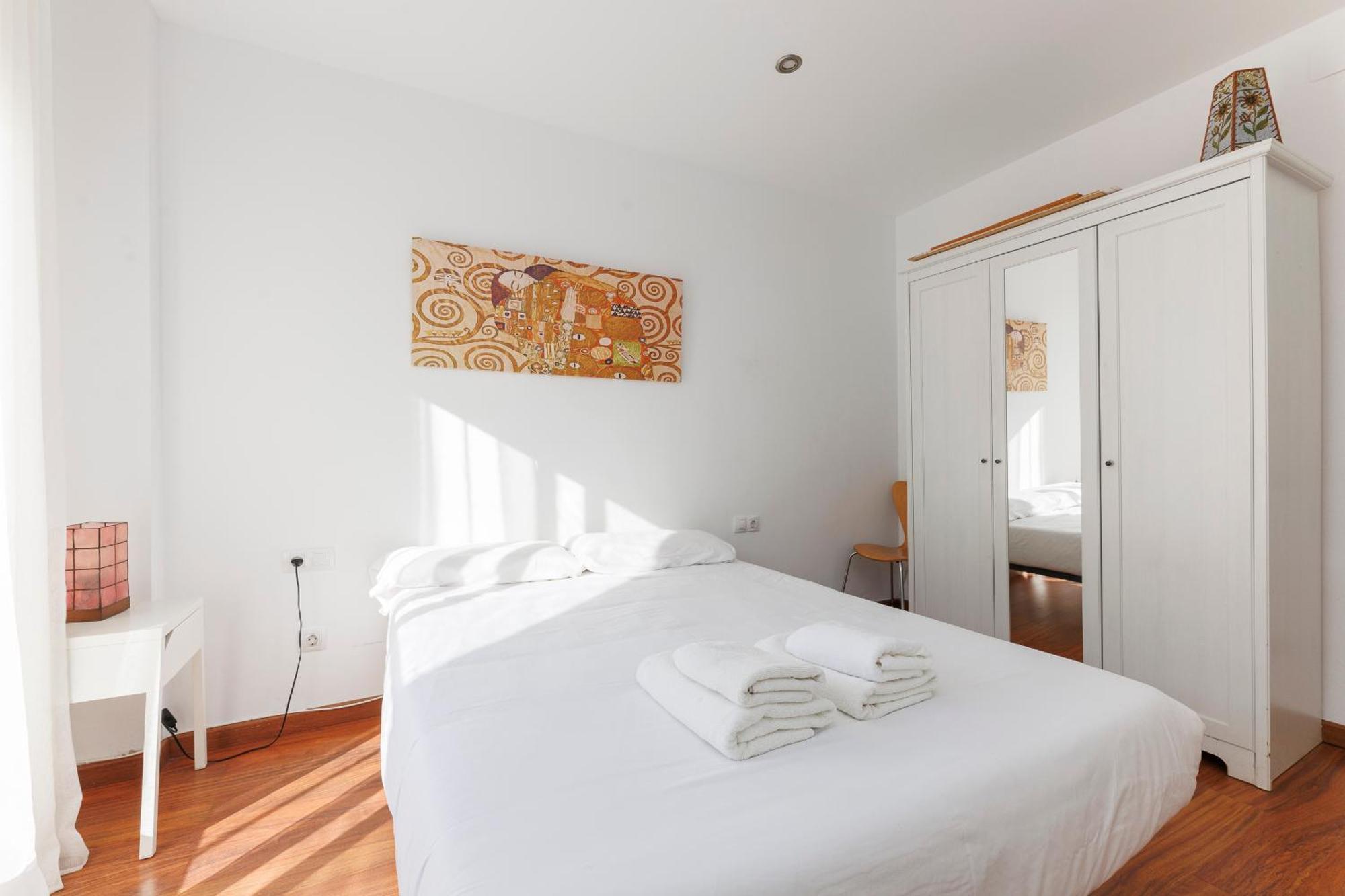 Aparteasy - Private Terrace, 3-bedroom Appartement Barcelone
