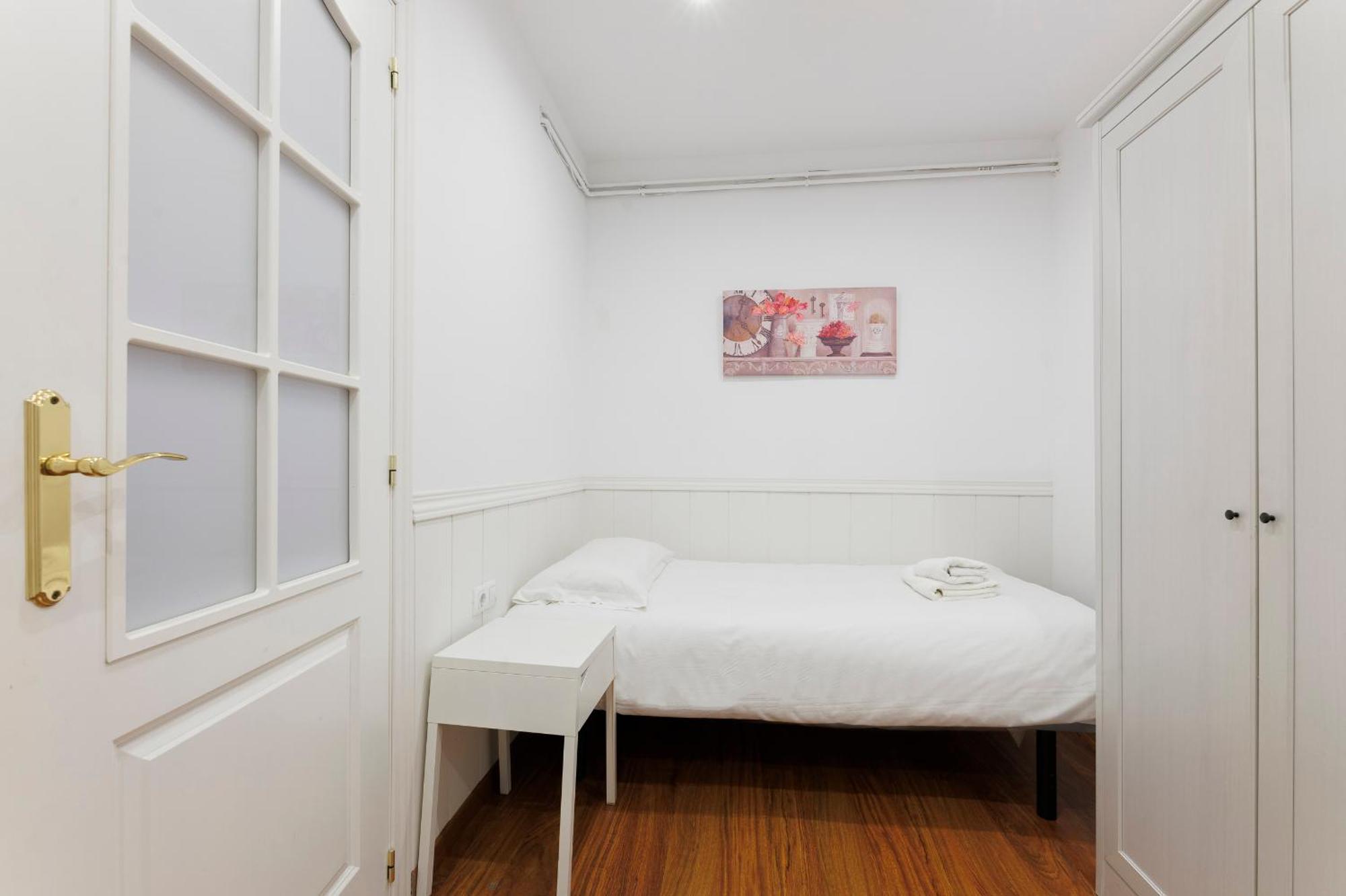 Aparteasy - Private Terrace, 3-bedroom Appartement Barcelone