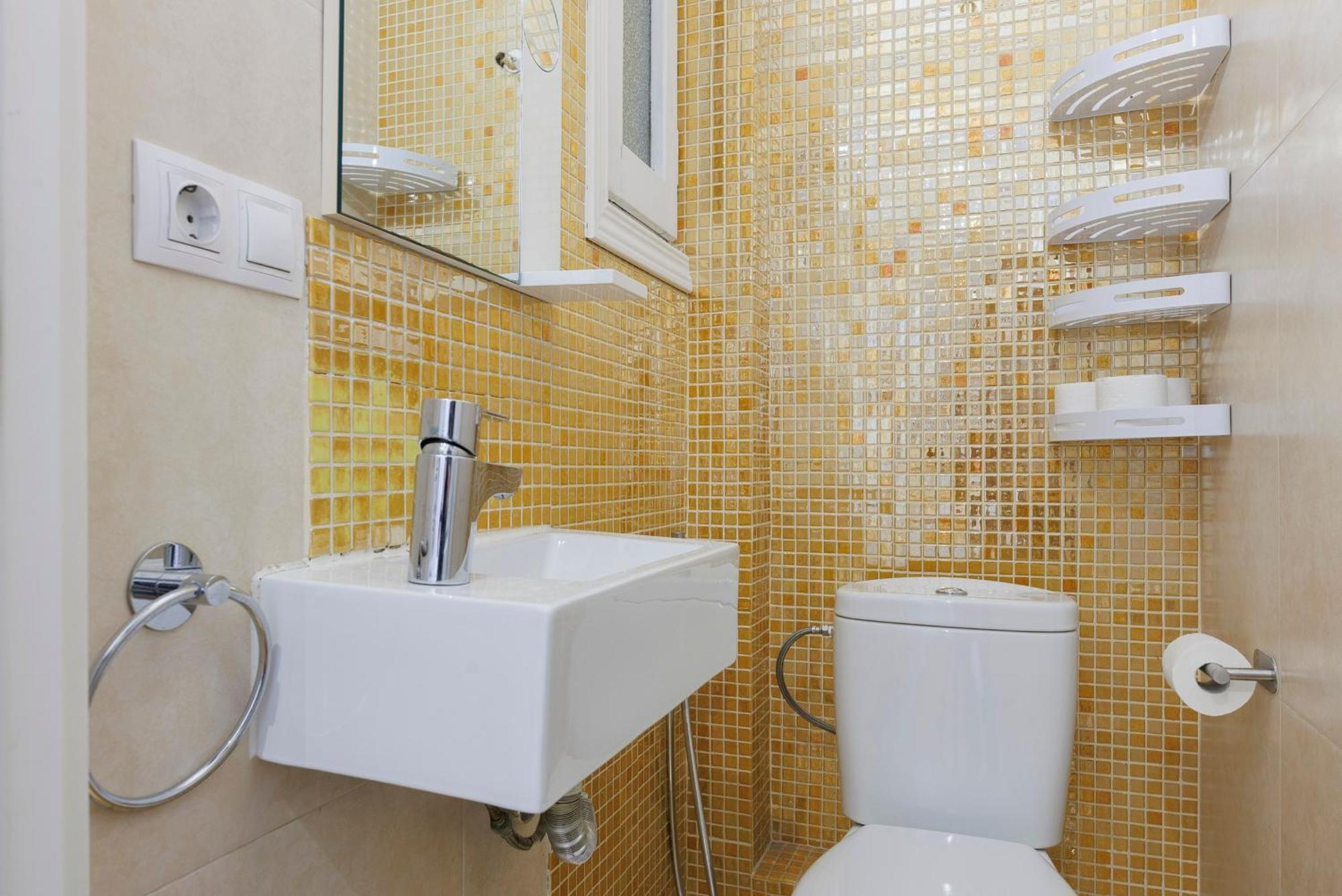 Aparteasy - Private Terrace, 3-bedroom Appartement *